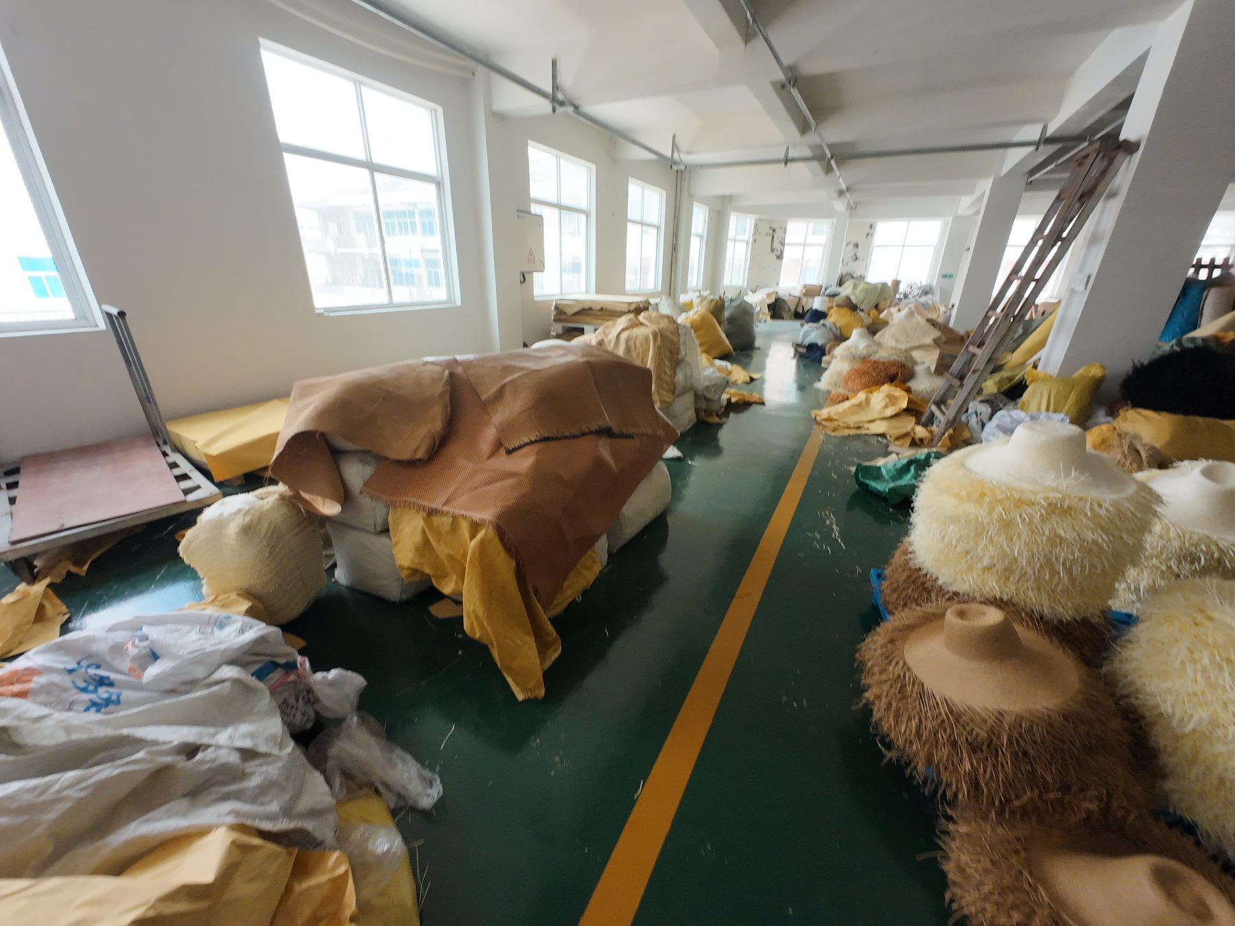 Foto del taller y área de producción de sombreros 1