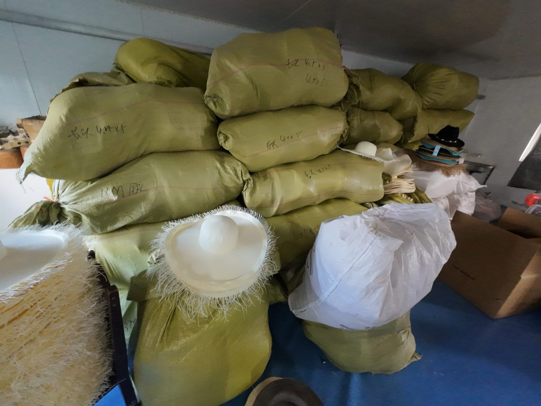 Foto del taller y área de producción de sombreros 7
