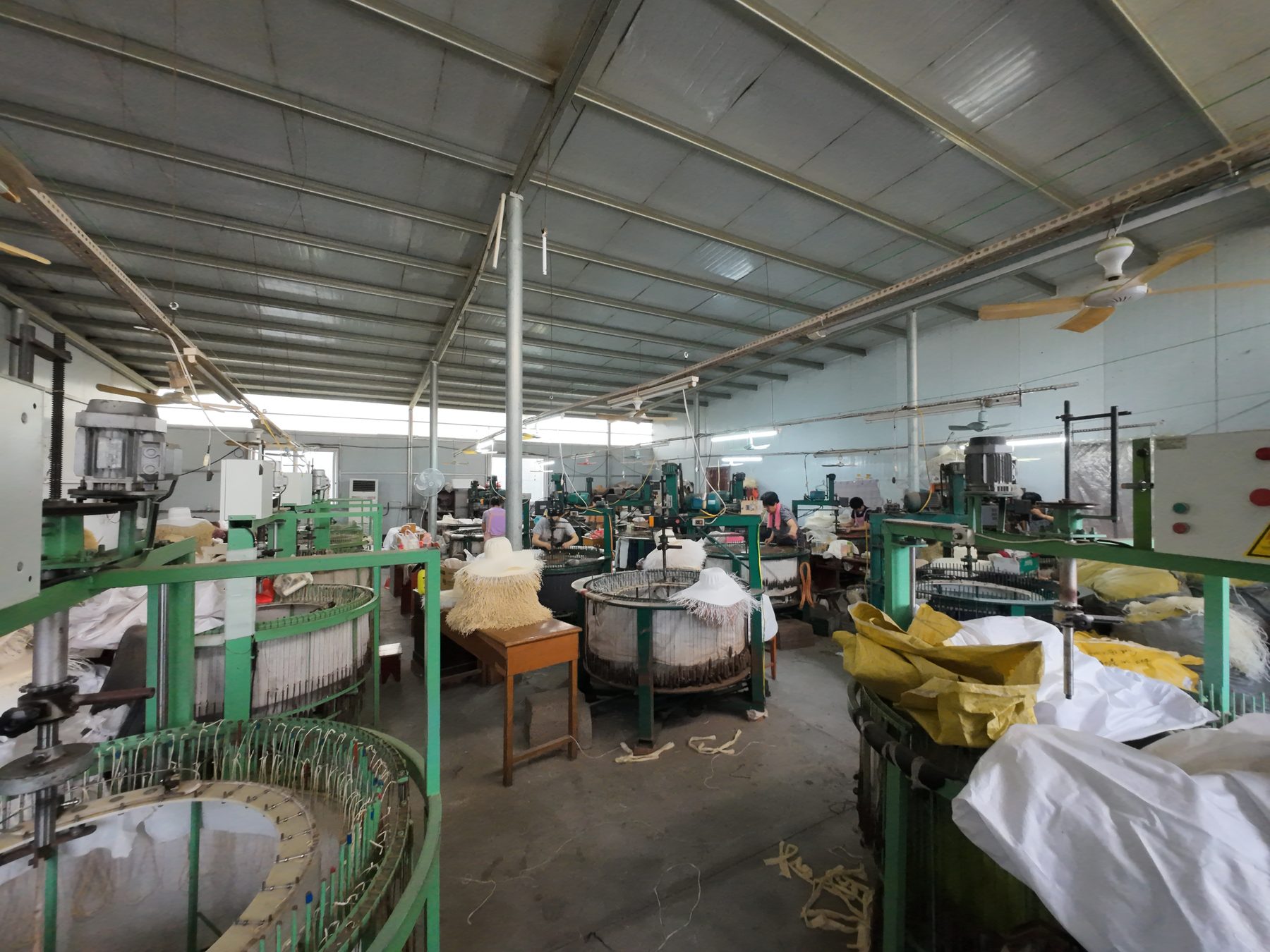Foto del taller y área de producción de sombreros 20